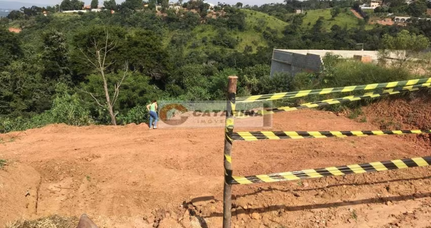 Terreno em condomínio fechado!