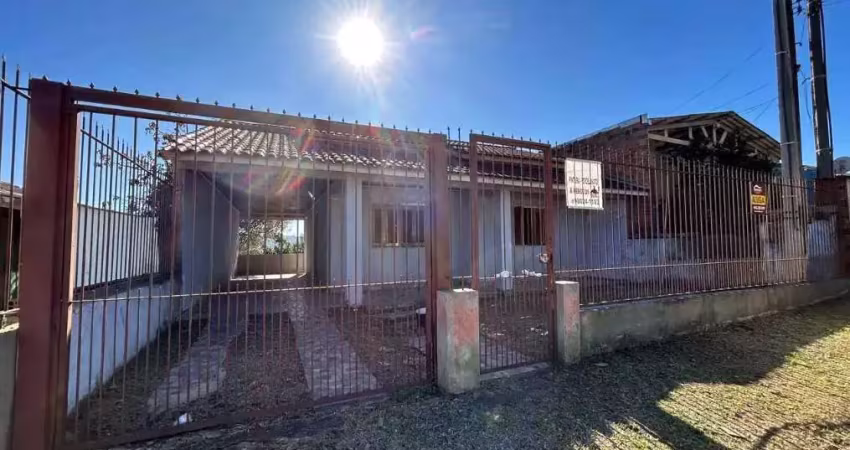 Casa à venda na Rua Viamópolis, 381, Viamópolis, Viamão