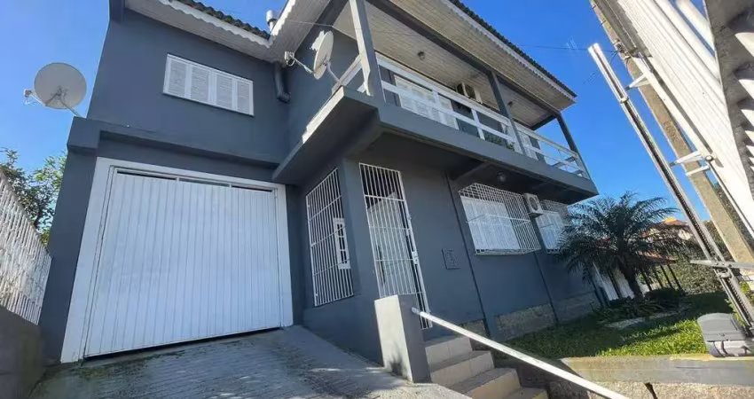 Casa a 3 quadras do centro de viamão, com 4 quartos, 2 banheiros e 1 apto semimobiliado!