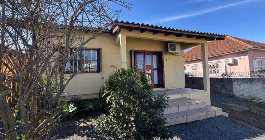 Casa com 3 quartos à venda na Rua Alexandrino de Alencar, 97, Jardim Krahe, Viamão