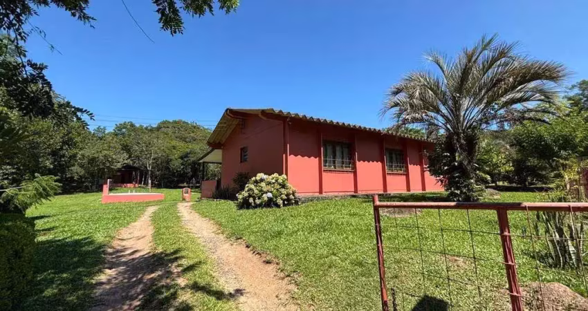 Chácara / sítio com 3 quartos à venda na Estrada Anielo Feula, 2708, Cantagalo, Viamão