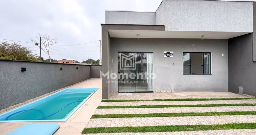 Casa pronta para morar com piscina e 02 quartos no baln. mariluz. itapoá/sc