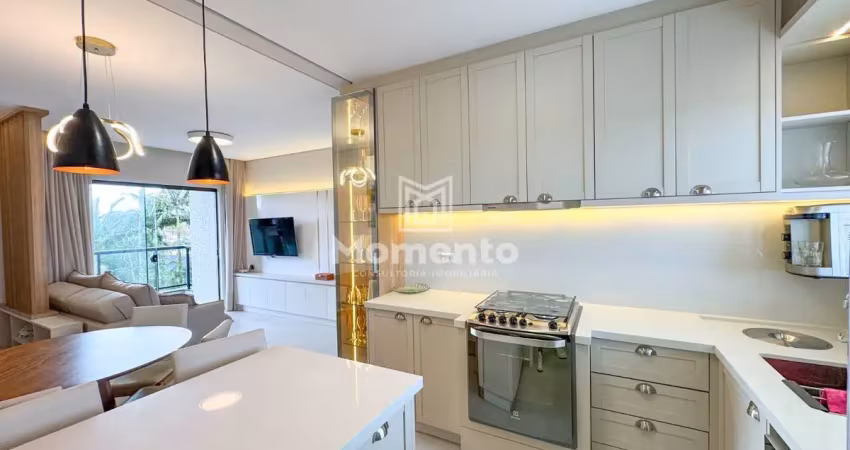 Apartamento finamente mobiliado com 02 quartos sendo 01 suíte, próximo ao mar! itapoá-sc