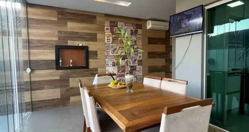 Casa com 3 quartos à venda no Espinheiros, Joinville 