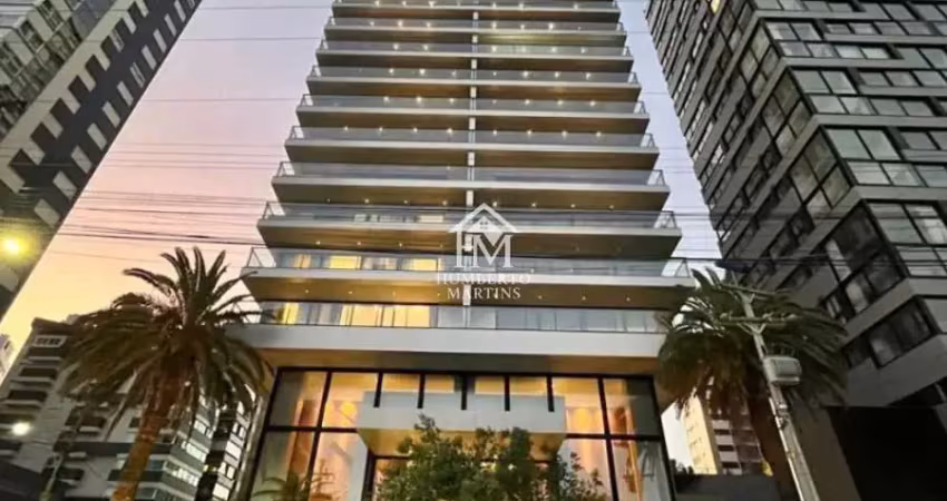 Apartamento em torres com 2 elevadores e área de lazer completa: pronto para morar no centro, com vista para o mar