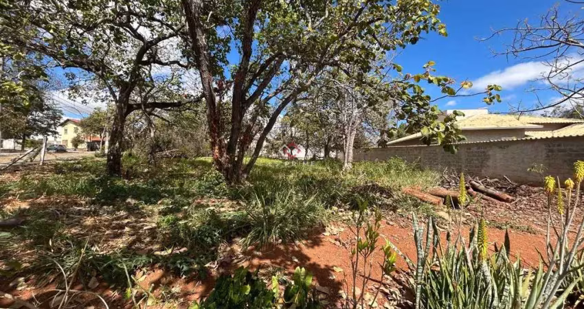 Terreno à venda na Rua Das Castanheiras, 14, Condomínio Roseiral, Lagoa Santa