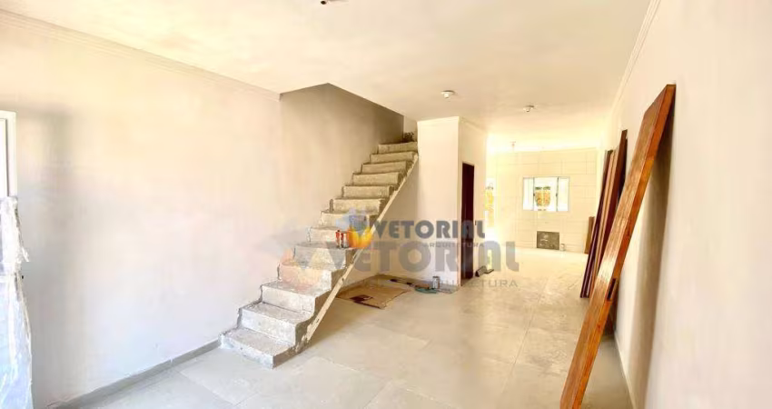 Sobrado com 2 dormitórios à venda, 80 m² por R$ 405.000,00 - Massaguaçu - Caraguatatuba/SP