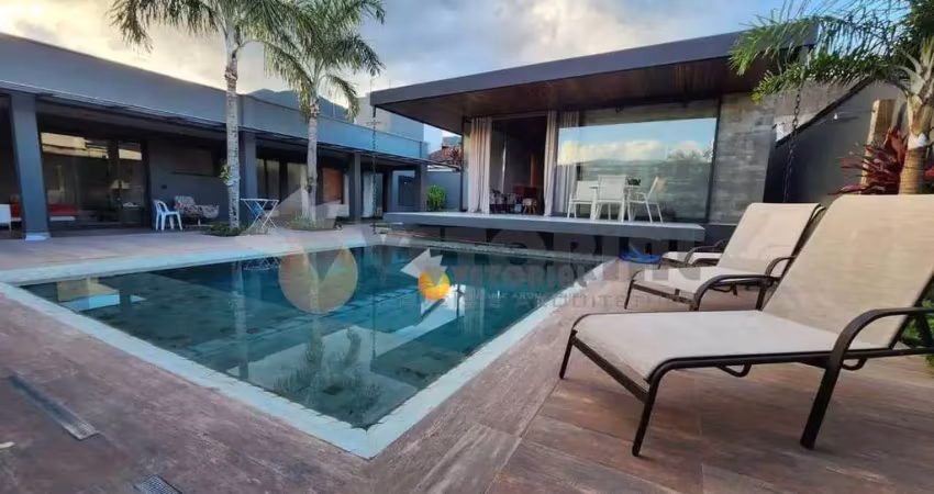Casa com 4 dormitórios à venda, 318 m² por R$ 3.000.000,00 - P Cruz - São Sebastião/SP