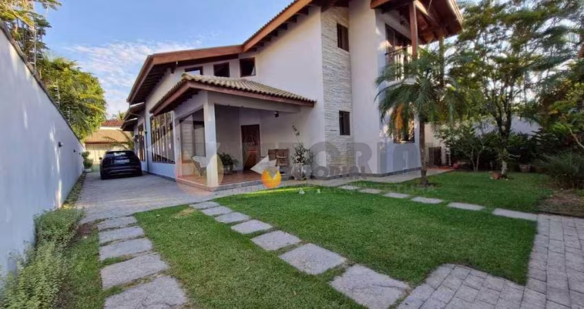 Sobrado com 4 dormitórios à venda, 368 m² por R$ 2.600.000,00 - Barequeçaba - São Sebastião/SP