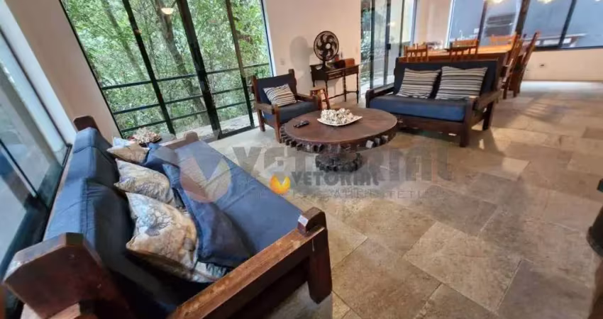 Sobrado com 5 dormitórios à venda, 240 m² por R$ 1.600.000,00 - Guaecá - São Sebastião/SP