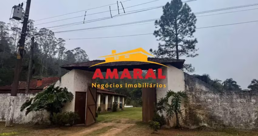 Chácara / sítio com 4 quartos para alugar na Estrada do Pavoeiro, Clube dos Oficiais, Suzano