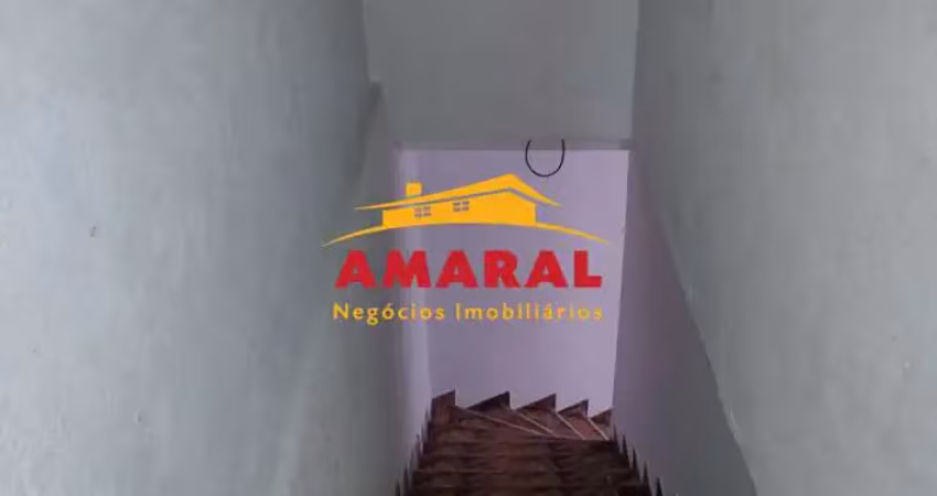 Casa com 3 quartos para alugar na Rua Atlântida, Jardim Revista, Suzano