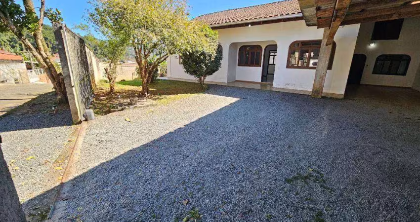 Casa com 4 dormitórios para alugar, 183 m² por r$ 2.760,00/mês - água verde - blumenau/sc