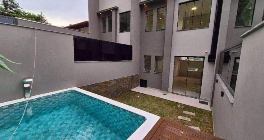 Casa com 3 dormitórios à venda, 143 m² por R$ 760.000,00 - Água Verde - Blumenau/SC