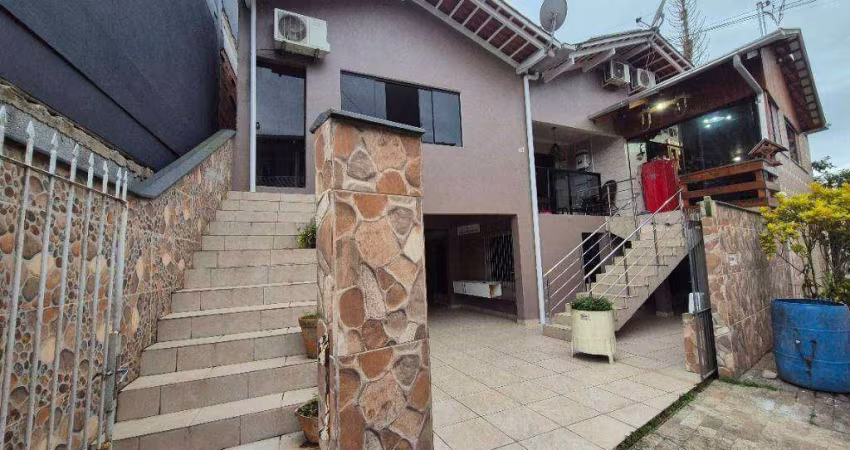 Casa com 3 dormitórios à venda, 300 m² por R$ 850.000,00 - Fortaleza - Blumenau/SC