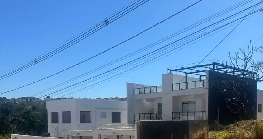 Casa com 3 quartos à venda no Parque Xangri-Lá, Contagem 