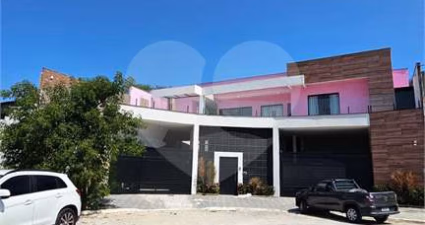 Condomínio com 6 quartos à venda em Campo Grande - RJ