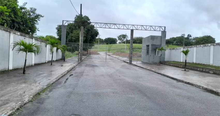 Terreno à venda em Santíssimo - RJ