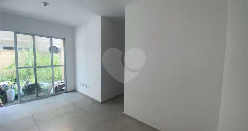 Apartamento com 2 quartos à venda em Santa Cruz - RJ