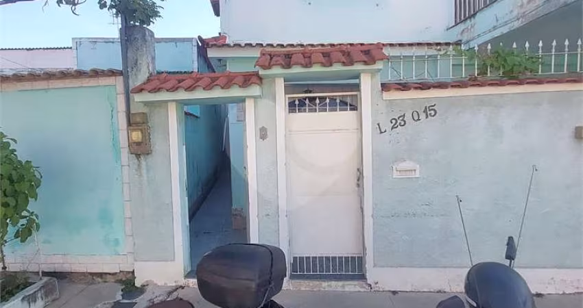 Sobrado com 2 quartos para locação em Cosmos - RJ