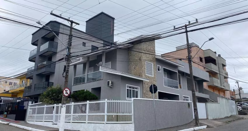 Casa com 3 quartos à venda na Rua Manoel Marques Júnior, 132, Serraria, São José