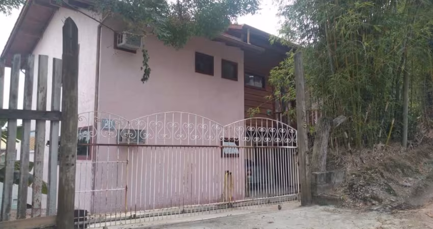Casa com 2 quartos à venda na Rua Carlito Farias, 23, Praia de Fora, Palhoça