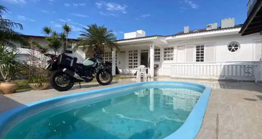 Casa com 7 quartos à venda na Rua Senador Milton Campos, 303, Coqueiros, Florianópolis