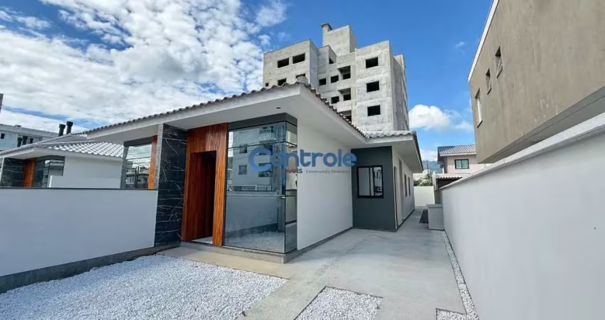 Casa com 3 quartos à venda na Avenida Aleixo Alves de Souza, 171, Nova Palhoça, Palhoça