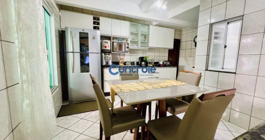 Casa com 4 quartos à venda na Rua Moura, 988, Barreiros, São José