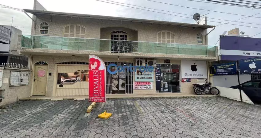 Casa comercial à venda na Rua Adhemar da Silva, 991, Kobrasol, São José