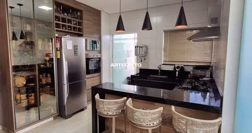 Apartamento com 3 dormitórios no bairro três colinas