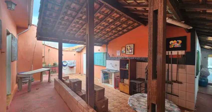 Casa com 3 dormitórios no bairro santo agostinho em franca/sp