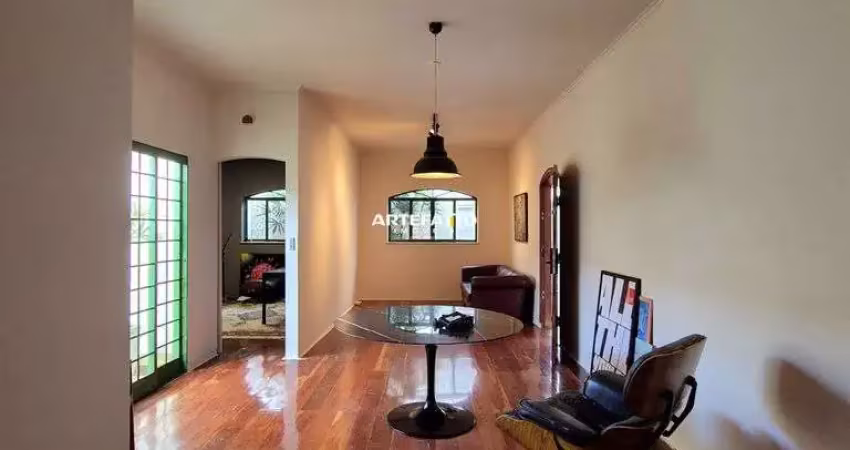 Casa com 3 quartos à venda na Rua Gonçalves Dias, 2200, Vila Nicácio, Franca