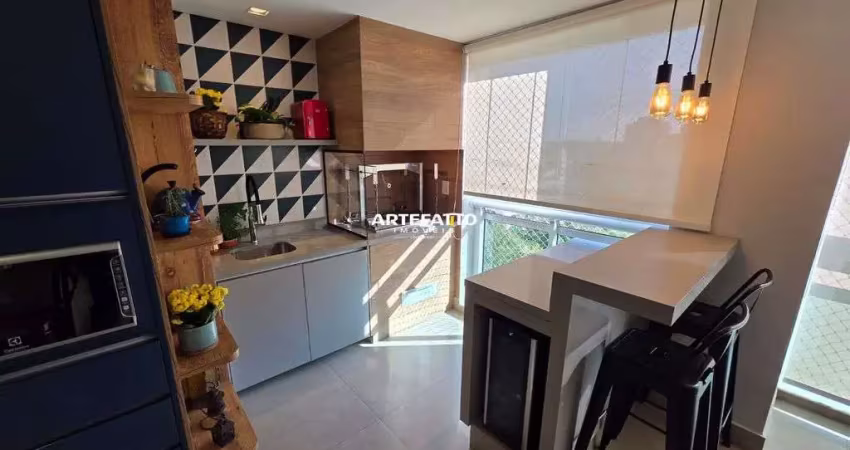Apartamento de 177 mts com 4 dorms 2 suítes 3 vagas. reformado recentemente.