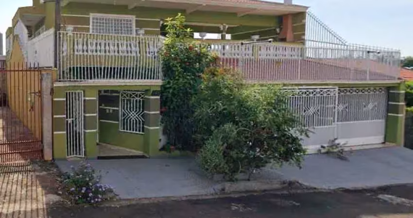 Casa com 7 quartos à venda na Rua Jacira Messias Leama, Jardim Vale Azul, Londrina