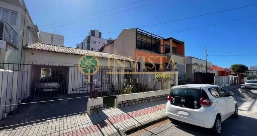 À venda | 190 m², 3 quartos, edícula, churrasqueira e 2 vagas de garagem - balneário do estreito, em florianópolis.