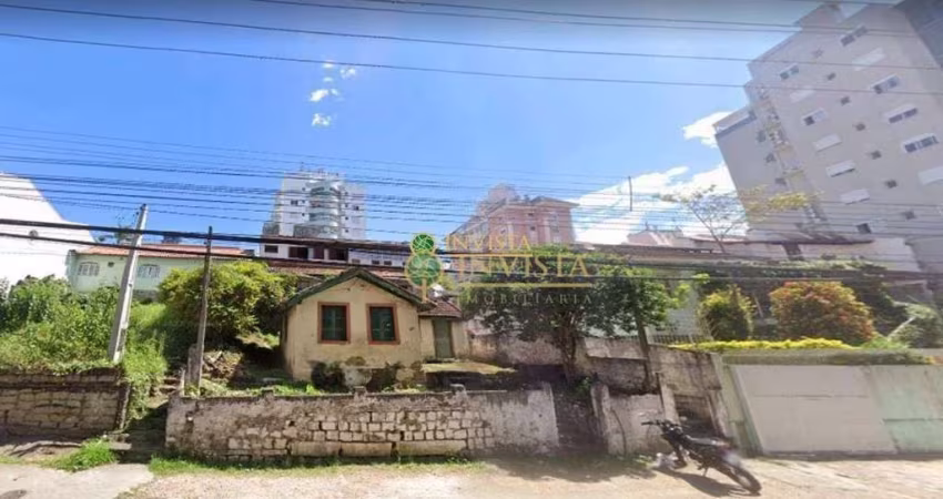Terreno com 486m² - À venda no bairro Agronômica.