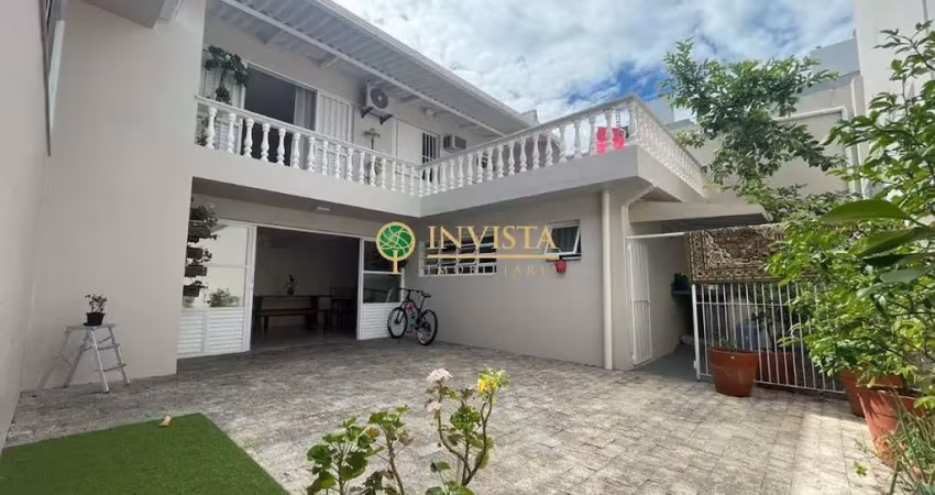 À venda | 231 m², semi mobiliado, terraço privativo, 4 quartos e 3 vagas - canto, em florianópolis.