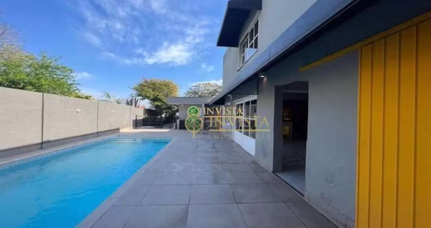 À venda | 330 m², piscina, edícula, espaço gourmet, 4 quartos e viabilidade comercial - bom abrigo, em florianópolis.