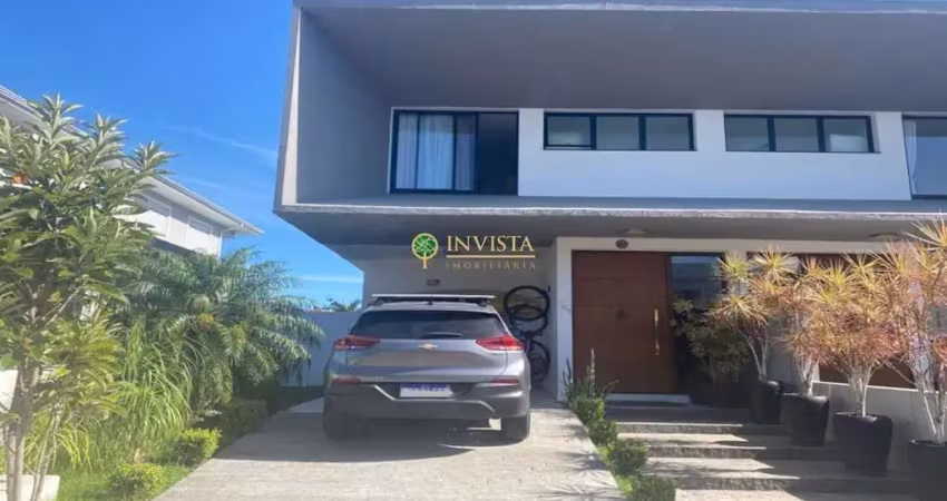 Casa de alto padrão com piscina privativa, churrasqueira, 3 suítes e 2 vagas – à venda na cachoeira do bom jesus