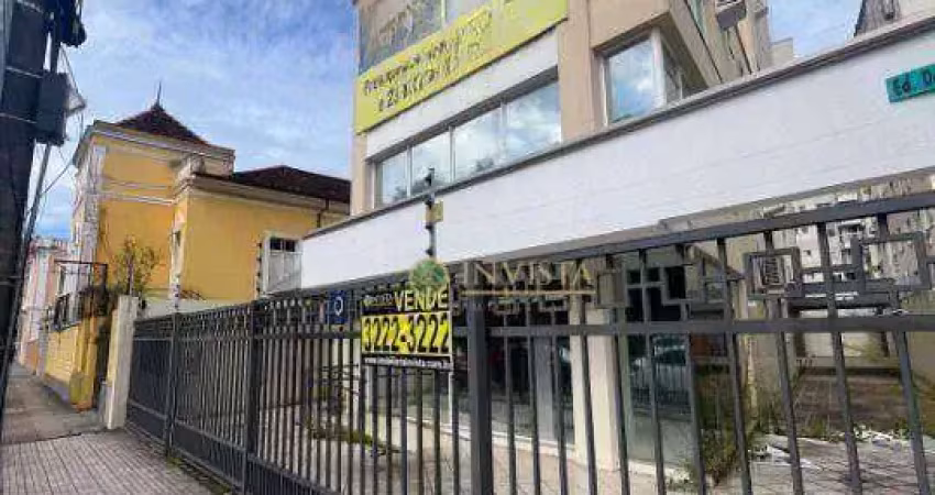 Prédio com 7 pavimentos e 1900m² - à venda no centro de florianópolis.