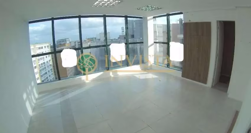 6 salas e 7 vagas de garagem - á venda no centro de florianópolis