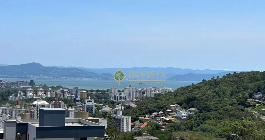 Lote com vista para o mar, infraestrutura completa e localização privilegiada