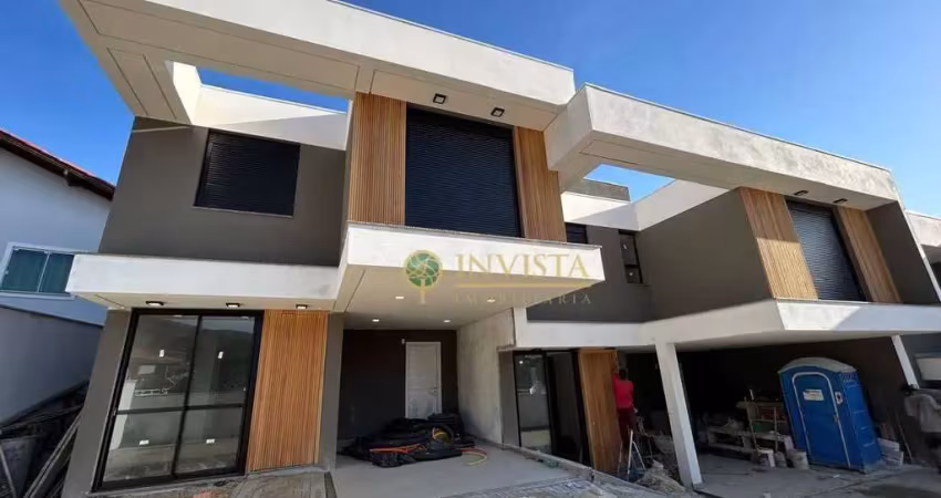 Casa de 2 pavimentos com 3 suítes em santo antônio de lisboa.