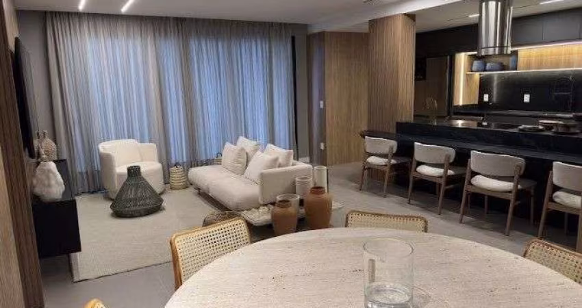 Mobiliado e decorado com 3 suítes e 2 vagas em Jurerê.