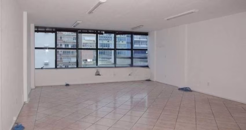 Sala comercial em andar alto no Centro - Á venda em Florianópolis