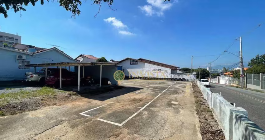 Terreno com 716,40m² em capoeiras - á venda em florianópolis