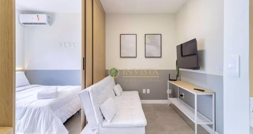À venda | Studio mobiliado, com 1 vaga - Centro, em Florianópolis.