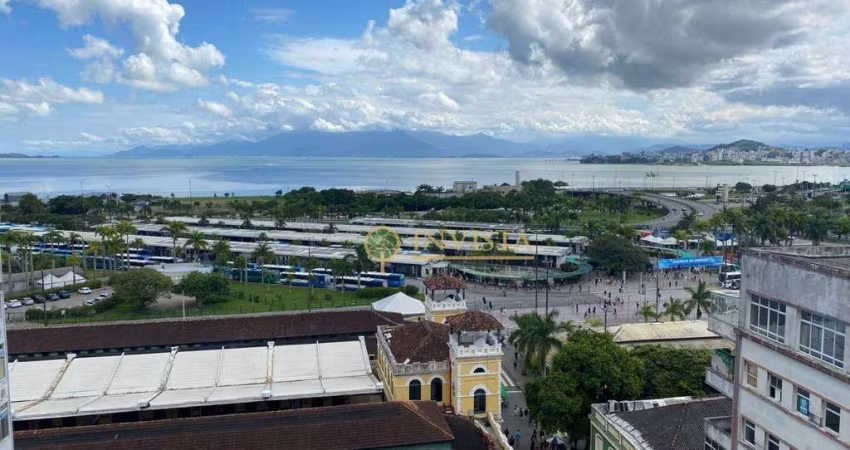 Sala comercial com 8 ambientes e 148m² - Locação no Centro de Florianópolis.