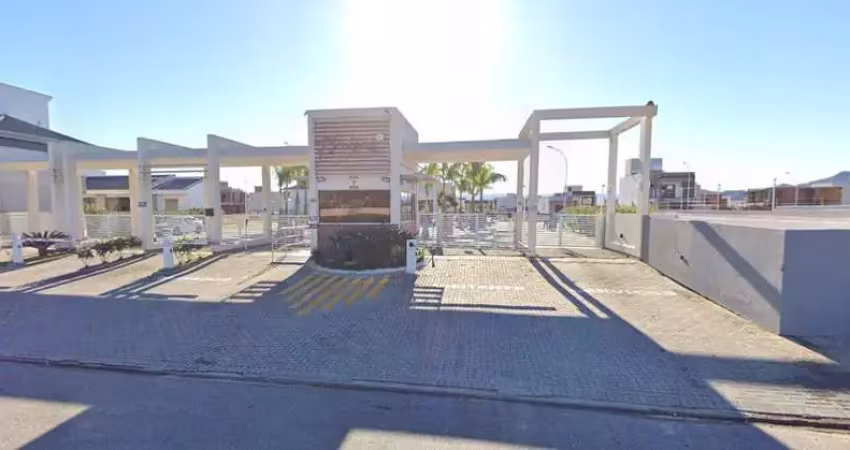 Casa em condominio fechado com infraestrutura de lazer completa - biguaçu, bairro deltaville.